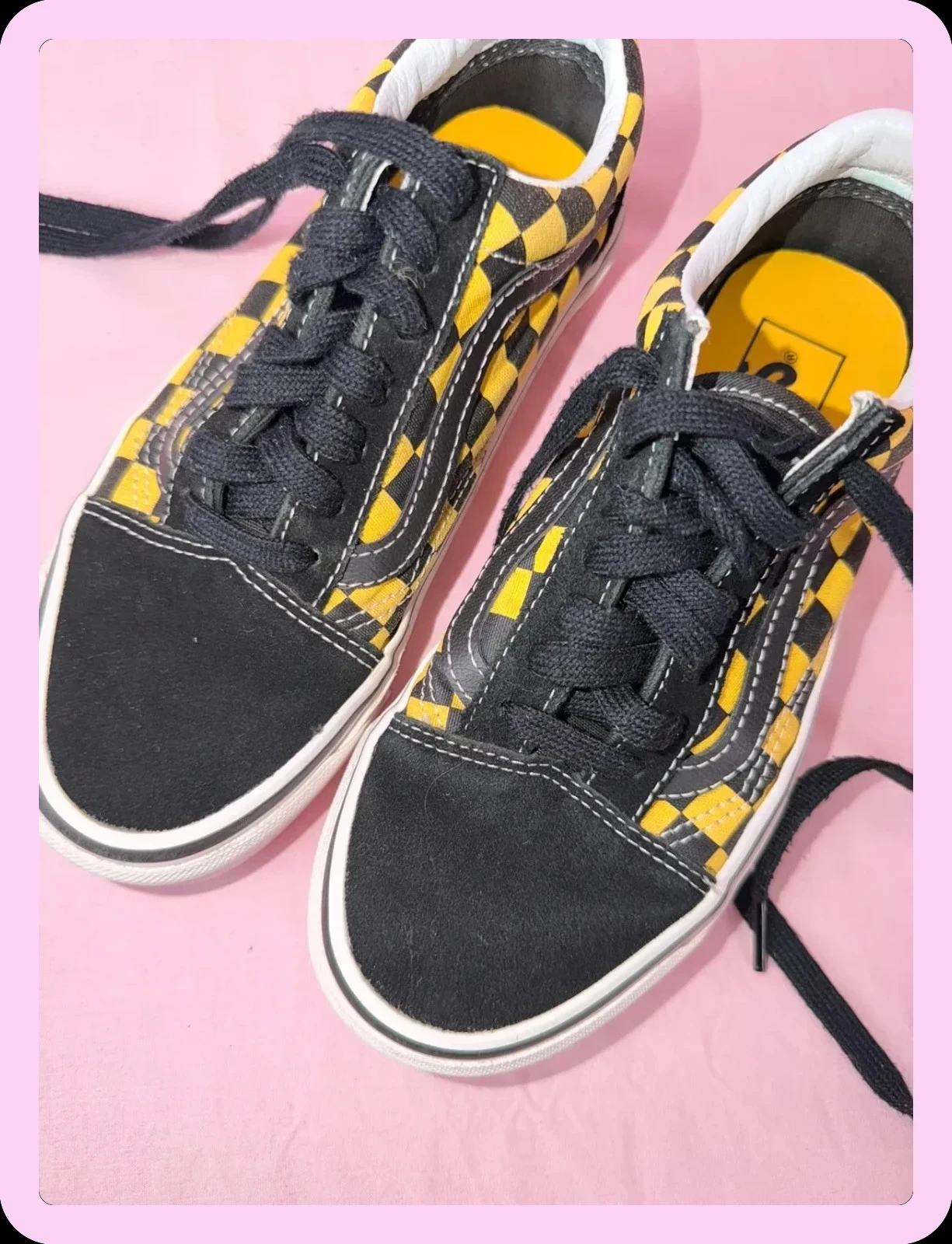 Zapatillas Vans Old Skool con patrón a cuadros amarillo y negro. En muy buen estado. – photo 2